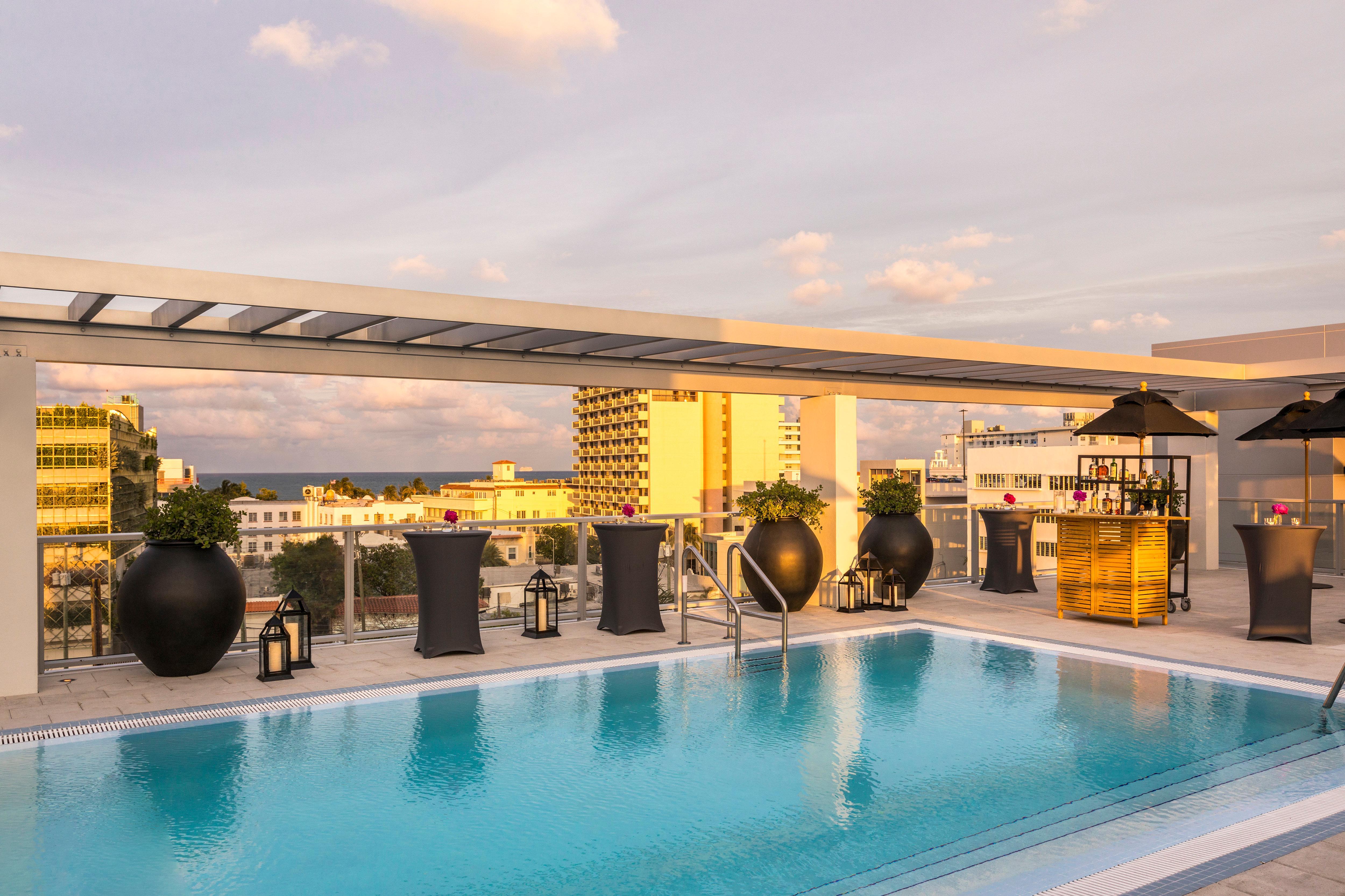 Kimpton Angler'S Hotel South Beach By Ihg Miami Beach Ngoại thất bức ảnh Rooftop pool at the Hilton San Juan